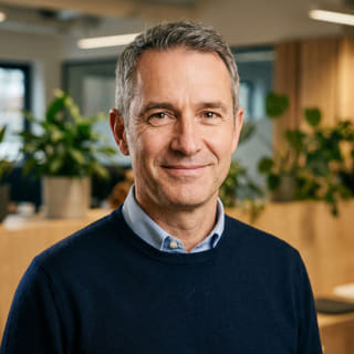 James Mitchell, que aparece como consejero delegado en Nítido Truequial, en una imagen de perfil